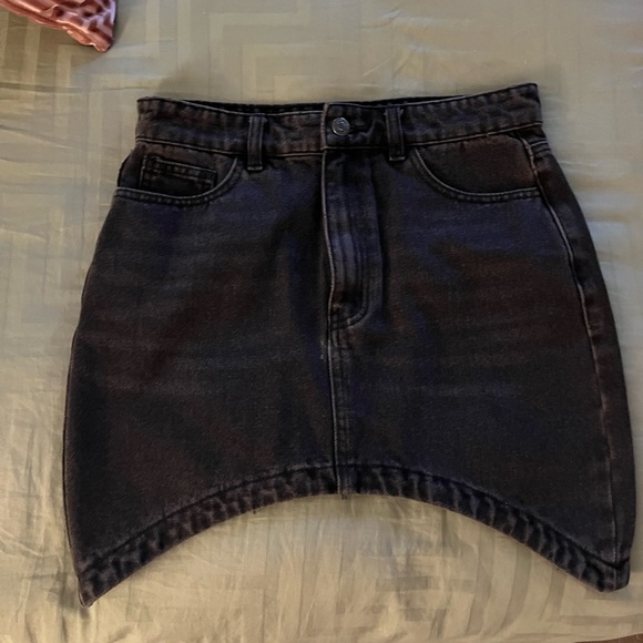 Wild Pony Black Mid Rise Mini Skirt with Asymmetric Hem - Picture 6 of 8